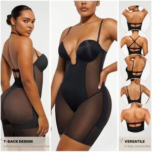MeshSmooth™ Deep Plunge Bodysuit - Black - Sz XL